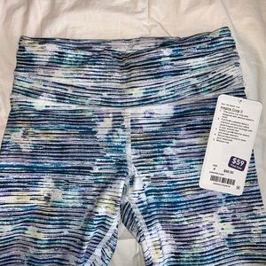 Lulu Lemon Inspire Crop